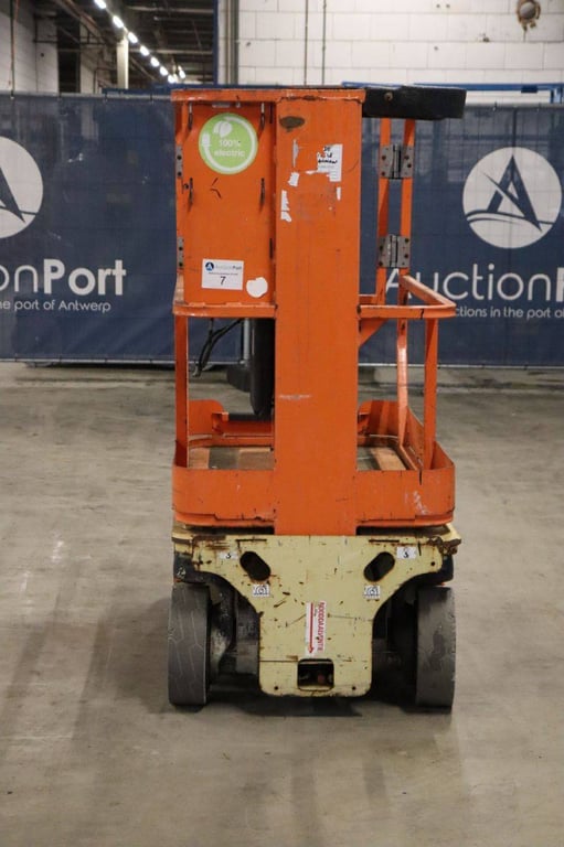 JLG 1230ES Electric Mast Lift 5.66m 2013 2013 1230ES 2013 1 image 5