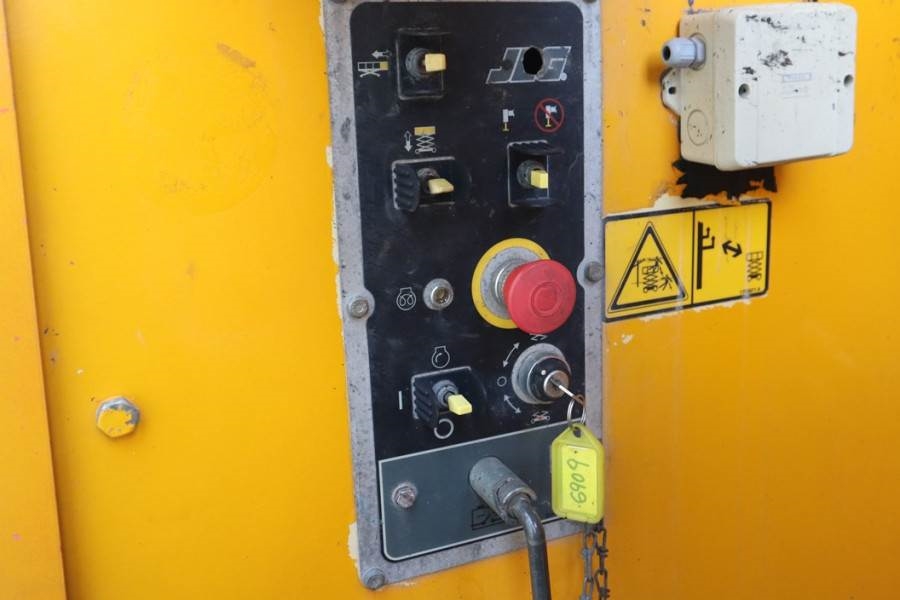 JLG 210-25 Diesel, 4x4 Drive, 23m Working Height, 1000 2011 JLG - 210-25 - 62404 210-25 Diesel, 4x4 Drive, 23m Working Hei...