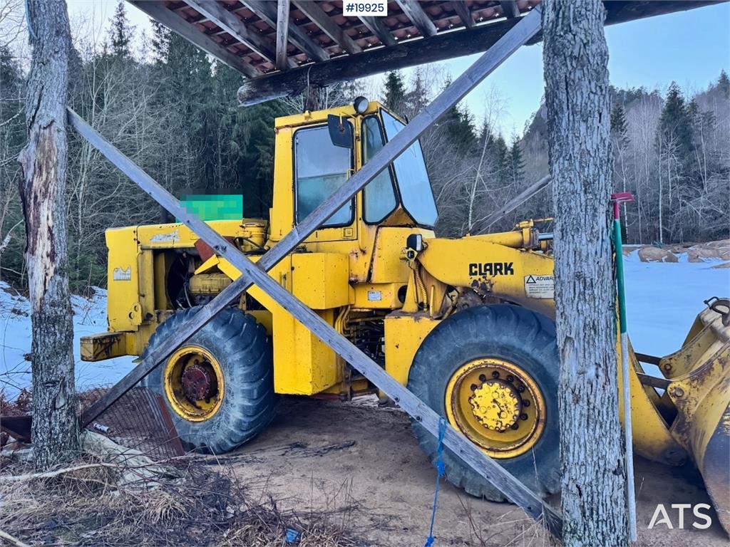 Clark 75B Wheel Loader w/ Bucket. 1979 19925 75B Wheel Loader w/ Bucket. 1979 1 Wheel Loaders image 4