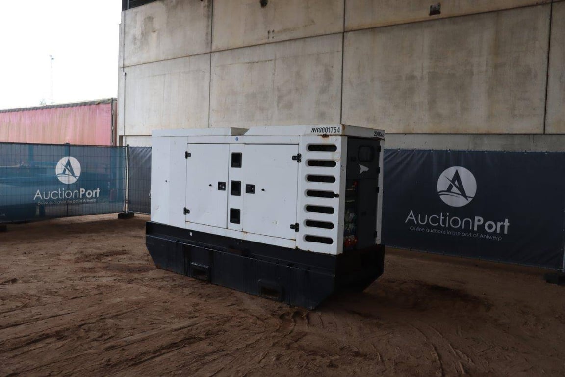 Generator SDMO R220C3 Diesel 200kVA 2012 2012 SDMO R220C3 2012 1 Generators image 3