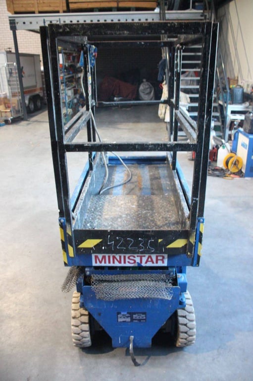 Scissor lift Holland Lift MINISTAR Z-45EL8 Electric 6.5m 2000 2000 Holland lift MINISTAR Z-45EL8 2000 1 Scissor Lifts image 4