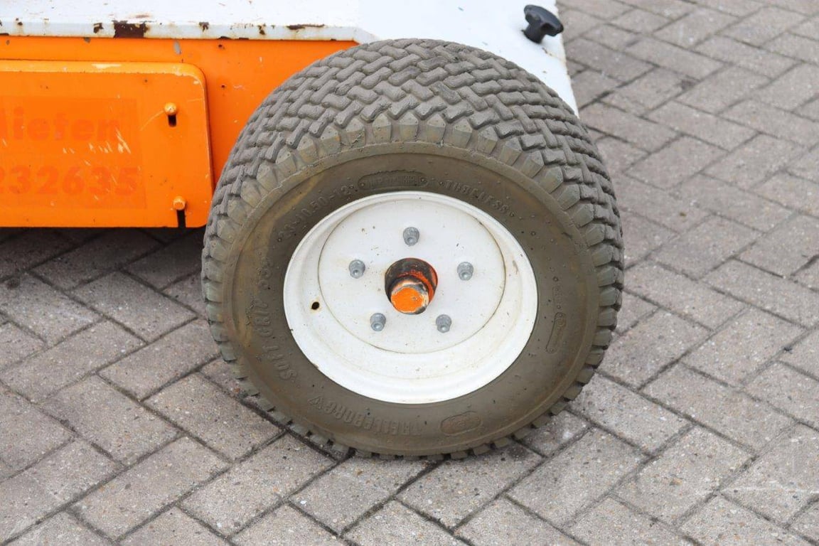 Nifty HR12 NE Electric 12.2m Articulated Boom Lift 2009 2009 Nifty HR12 NE 2009 1 image 14