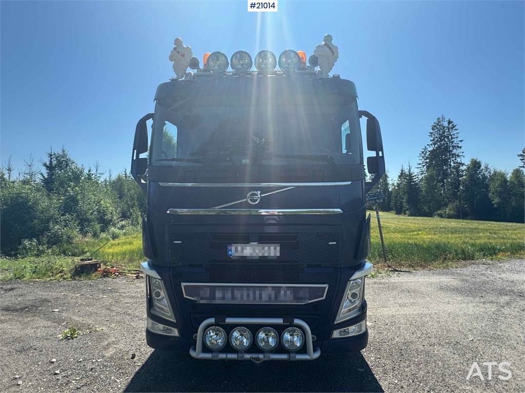 Volvo FH 540 6x4 tipper truck. Recently painted. 2017 21014 FH 540 6x4 tipper truck. Recently painted. 2017 1 Tipper truck...