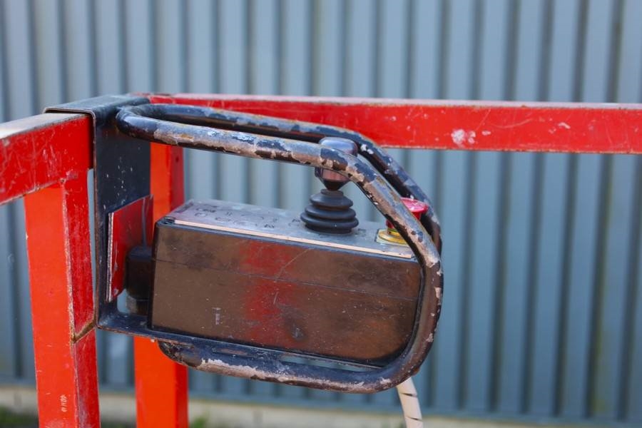 Holland Lift Ecostar HL-9714 Electric, 12m Working Height, 325k 2015 HOLLAND LIFT - Ecostar HL-9714 - 63530 Holland lift E...
