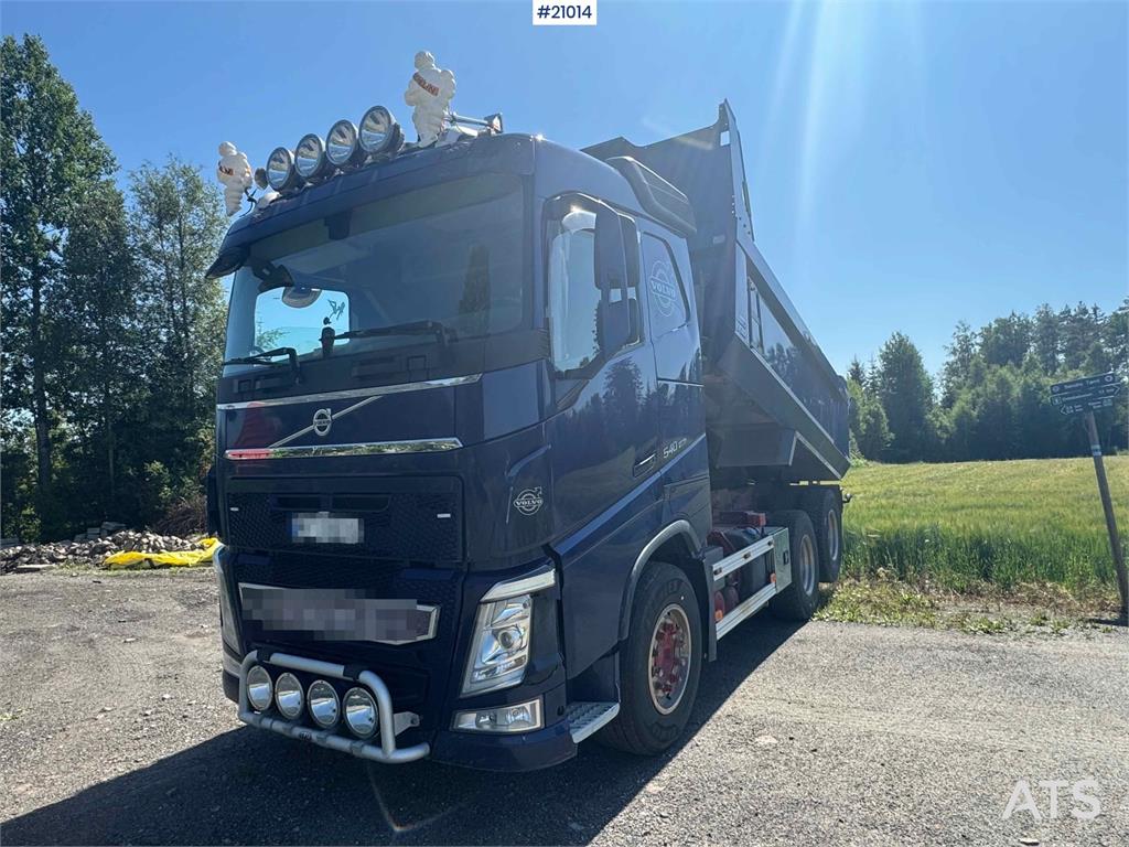 Volvo FH 540 6x4 tipper truck. Recently painted. 2017 21014 FH 540 6x4 tipper truck. Recently painted. 2017 1 Tipper truck...