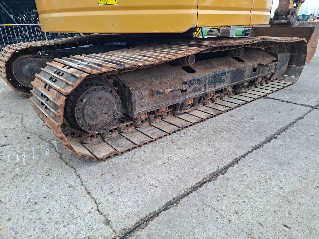 CAT 325FL CR (With Trimble 3D GPS) 2016 ATR-2173 325FL CR (With Trimble 3D GPS) 2016 1 Crawler Excavators image 11