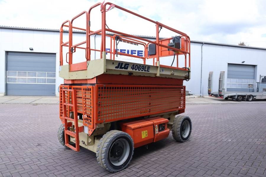 JLG M4069 Hybrid, 14.2m Working Height, 360kg Capacity 2008 JLG - M4069 - 90063 M4069 Hybrid, 14.2m Working Height, 360kg ...