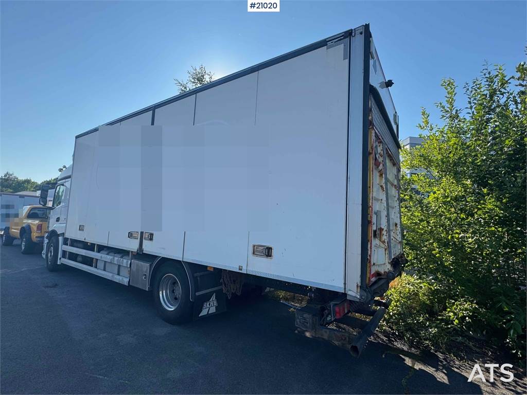 Mercedes-Benz Actros box truck with side opening! 2016 21020 Actros box with side opening! 2016 1 image 4