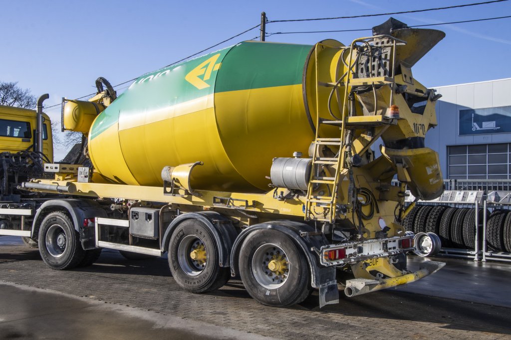 DE BUF MIXER/MALAXEUR/MISCHER-10M3 (gestuurd/gelenkt/dir./steering) 2011 E56821 De Buf MIXER/MALAXEUR/MISCHER-10M3 (gestuu...