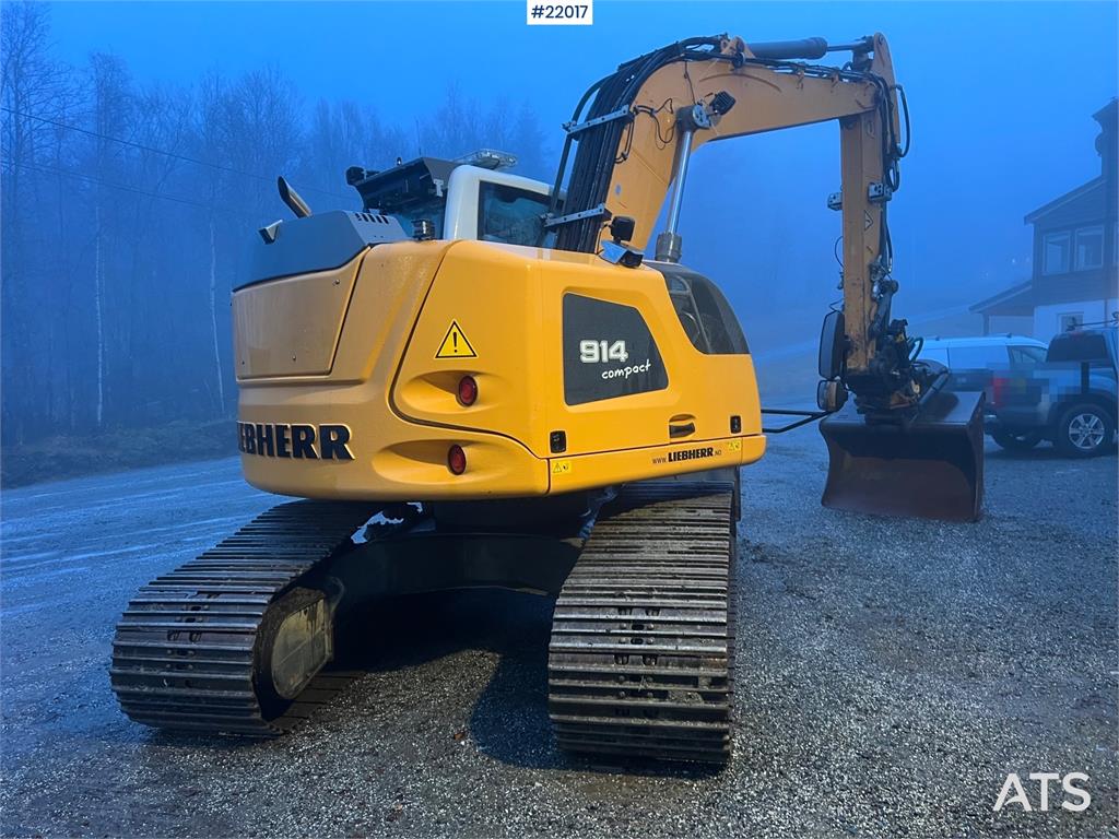 Liebherr R914 k STD excavator w/ rototilt, sanding bucket a 2018 22017 R914 k STD excavator w/ rototilt, sanding bucket a ...