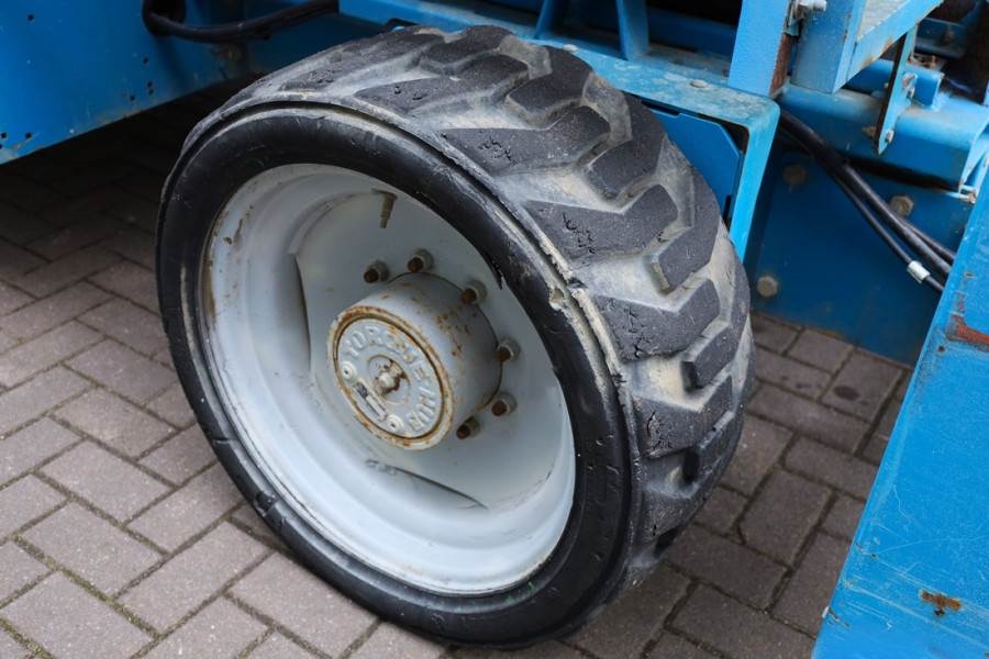 Genie GS4390 Diesel, 4x4 Drive, 15m Working Height, 680k 2012 GENIE - GS4390 - 63307 GS4390 Diesel, 4x4 Drive, 15m Working...