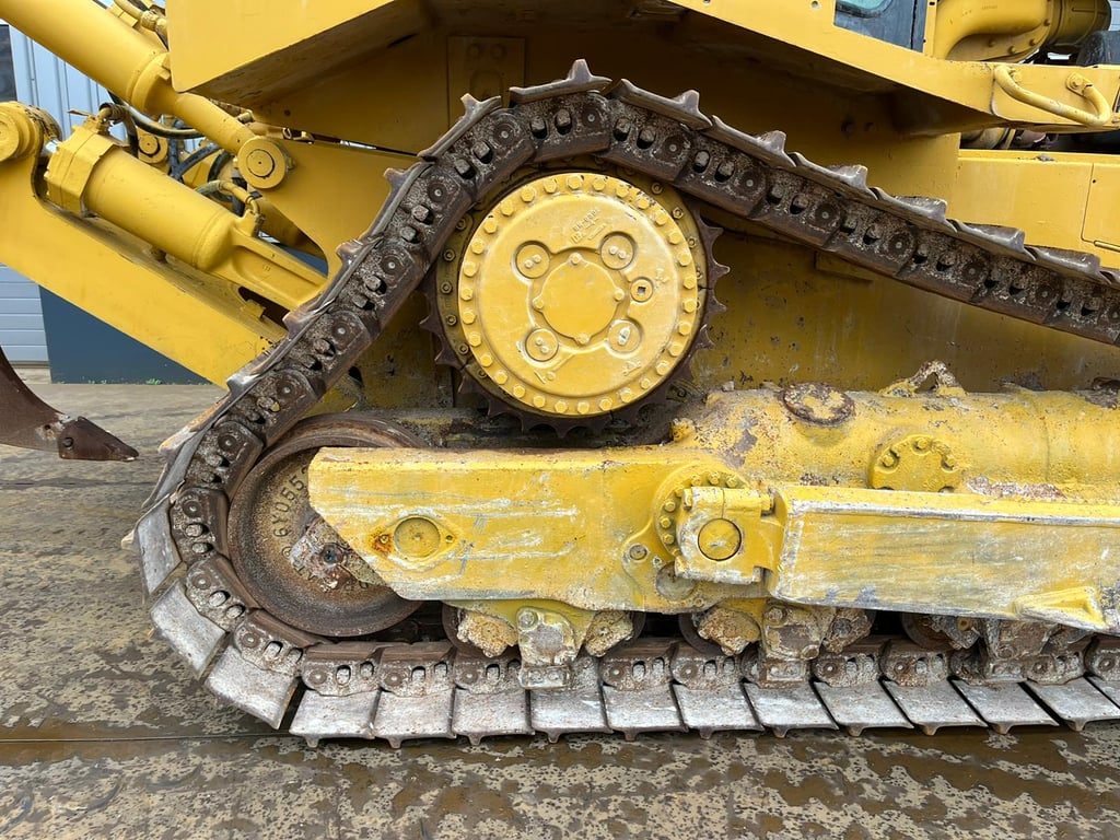 Caterpillar D8R - Single shank ripper 2001 70001437 D8R - Single shank ripper 2001 1 image 13