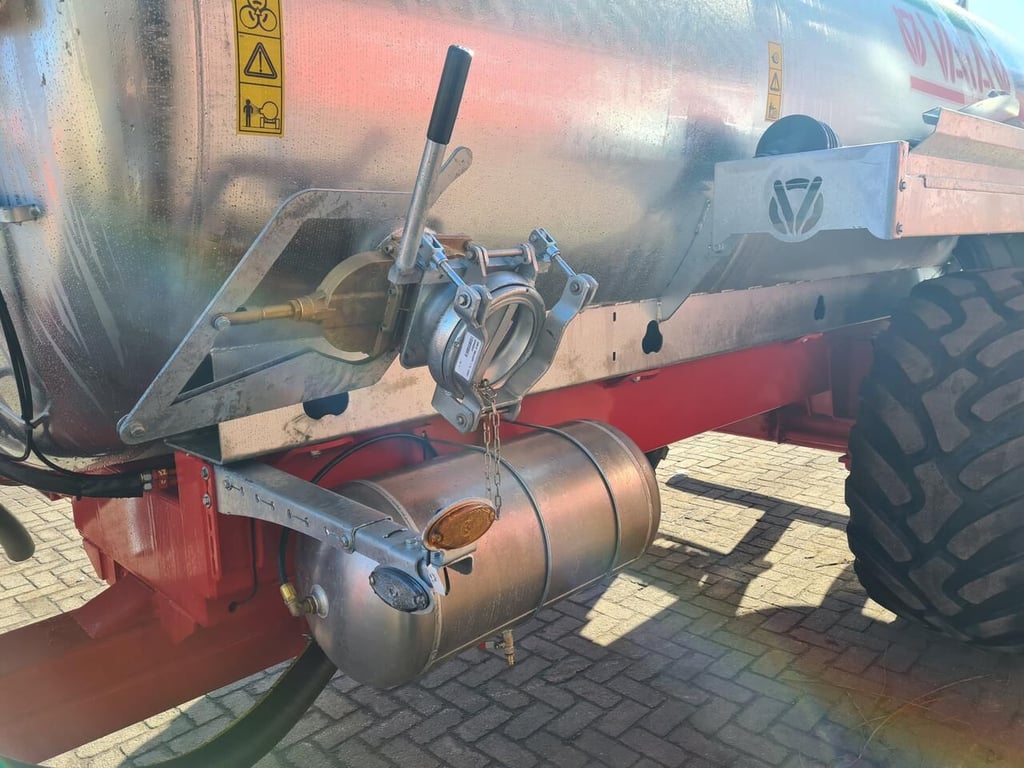 Vaia waterwagen MB 100 2024 9709 Vaia waterwagen MB 100 2024 0 image 10