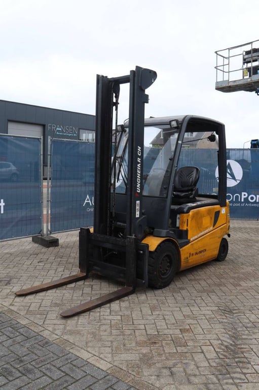 Forklift Jungheinrich EFG430 Electric 3000kg 4.0m 2010 2010 EFG 430 2010 1 Forklift image 9
