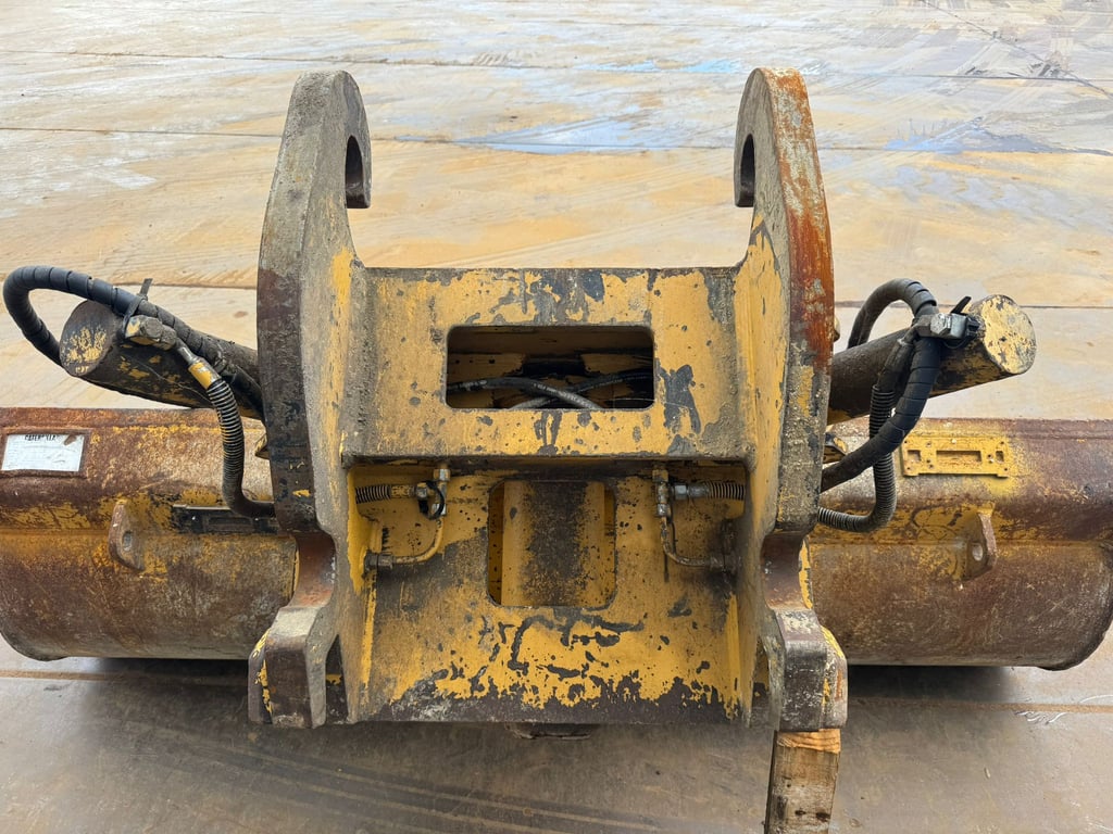 Verachtert NGT-5-35-240 CW45S Tilting Bucket 2011 00033560 Verachtert NGT-5-35-240 CW45S Tilting Bucket 2011 1 image 9