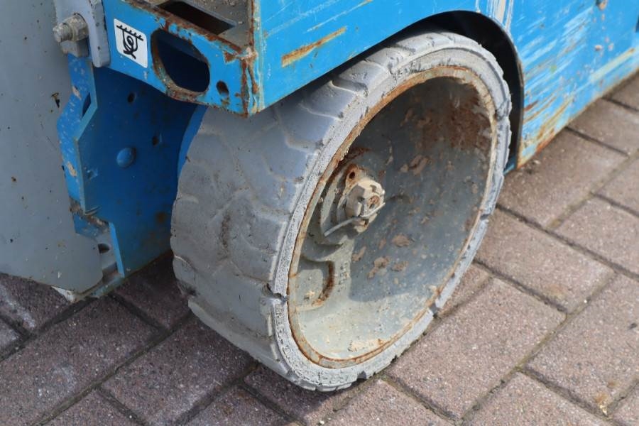 Genie GS2632 Electric, Working Height 10m, 227kg Capacit 2007 GENIE - GS2632 - 62729 GS2632 Electric, Working Height 10m, ...