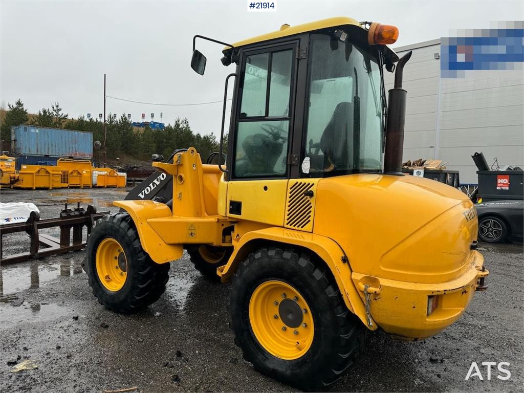 Volvo L35B Wheel Loader 2004 21914 L35B Wheel Loader 2004 1 Wheel Loaders image 6