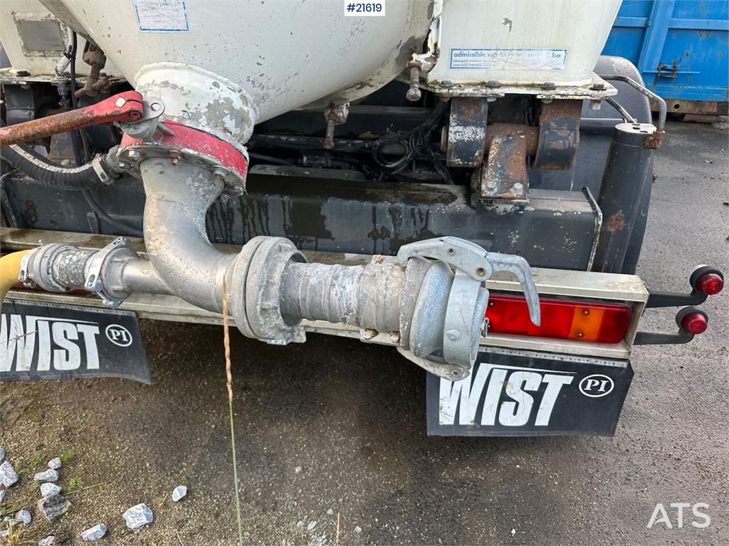 Spitzer silo trailer, 3-axle bulk trailer. 1996 21619 SPITZER silo trailer, 3-axle bulk trailer. 1996 1 image 15