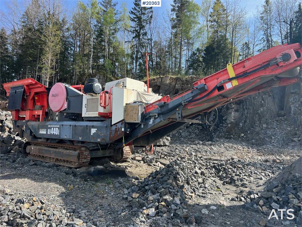 Sandvik UJ440i crusher w/ side conveyor and magnet 2016 20363 UJ440i crusher w/ side conveyor and magnet 2016 1 image 9