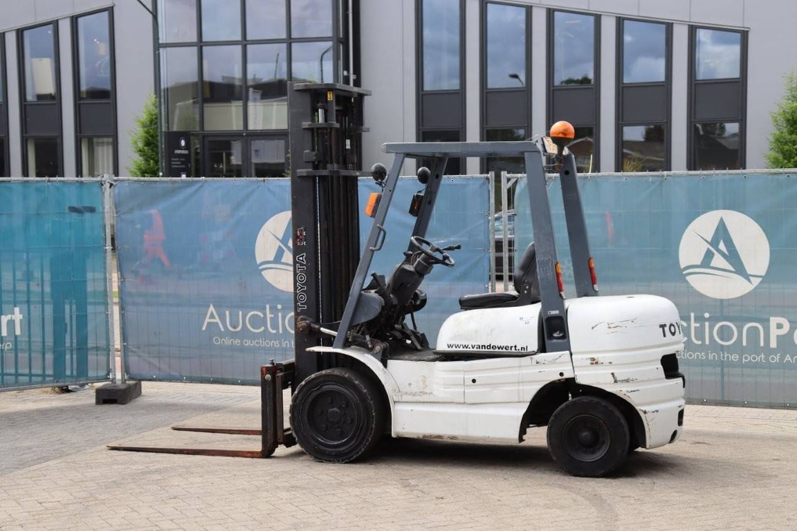 Forklift Toyota 62-6FDF30 Diesel 3000kg 4.0m 1997 1997 62-6FDF30 1997 1 Forklift image 3