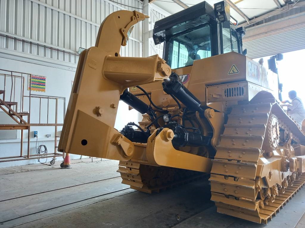 CAT D8T (Jebel Ali) 2022 ETR-1196 D8T (Jebel Ali) 2022 1 Dozers image 3