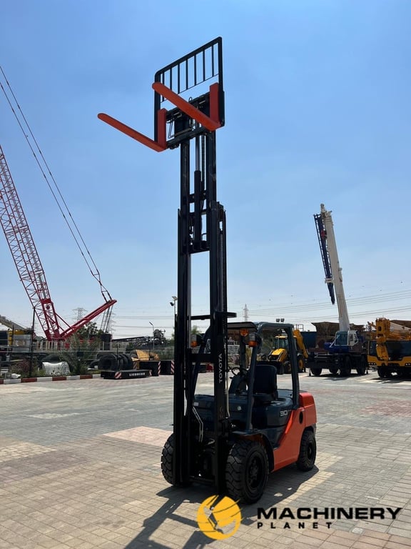 Heavy machinery product image - Image 10 of 14