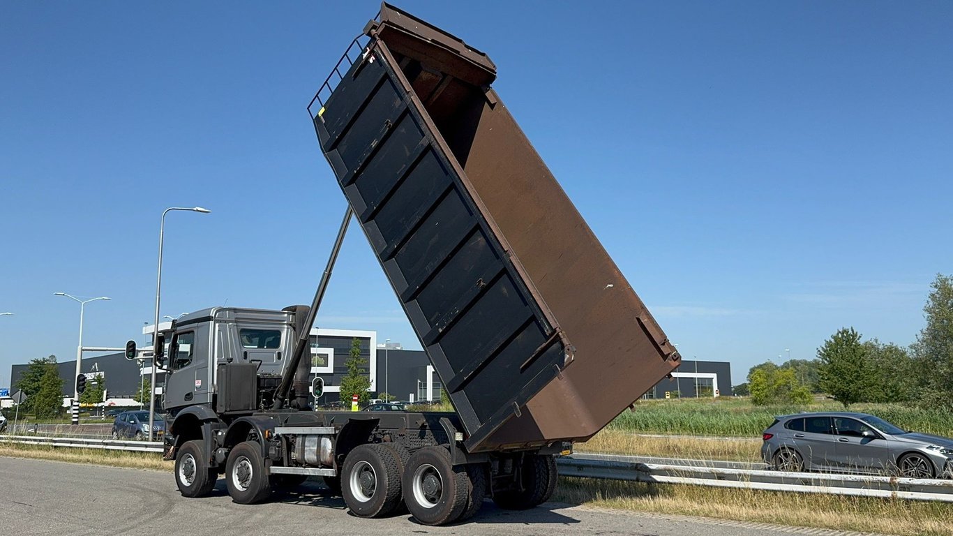 MercedesBenz Arocs 4848 8x8 tipper 2019 00033391 MercedesBenz Arocs 4848 8x8 tipper 2019 1 Tipper trucks image 9
