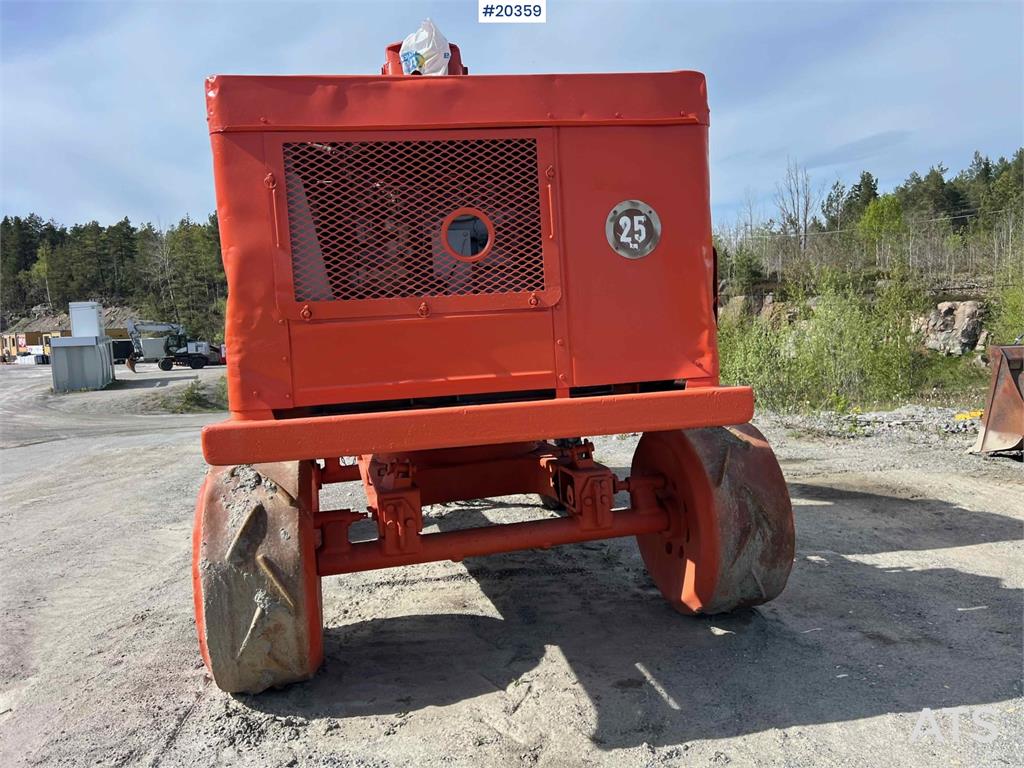 Brøyt X2 excavator w/bucket (Nostalgia!) 1963 20359 Broyt X2 excavator w/bucket (Nostalgia!) 1963 1 Crawler Excavators ima...