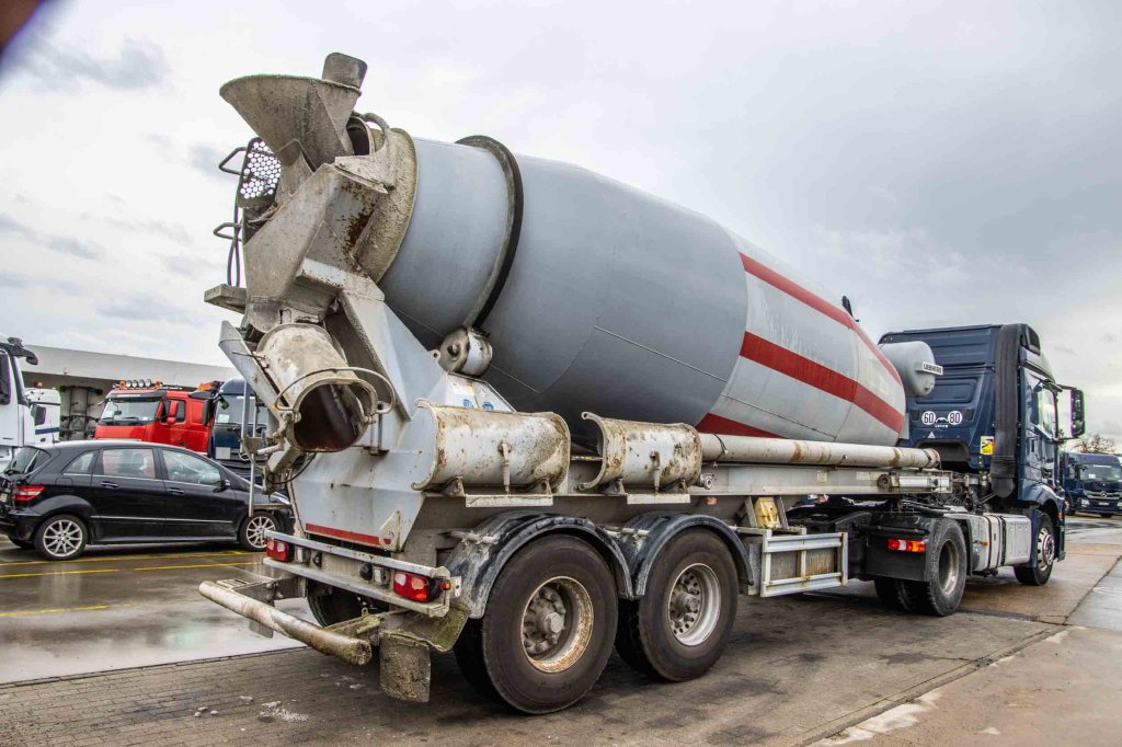 LIEBHERR BETON MIXER/MALAXEUR/MISCHER HTM 1204 - 12M³ 2013 E57906 BETON MIXER/MALAXEUR/MISCHER HTM 1204 - 12M³ 2013 1 image 2