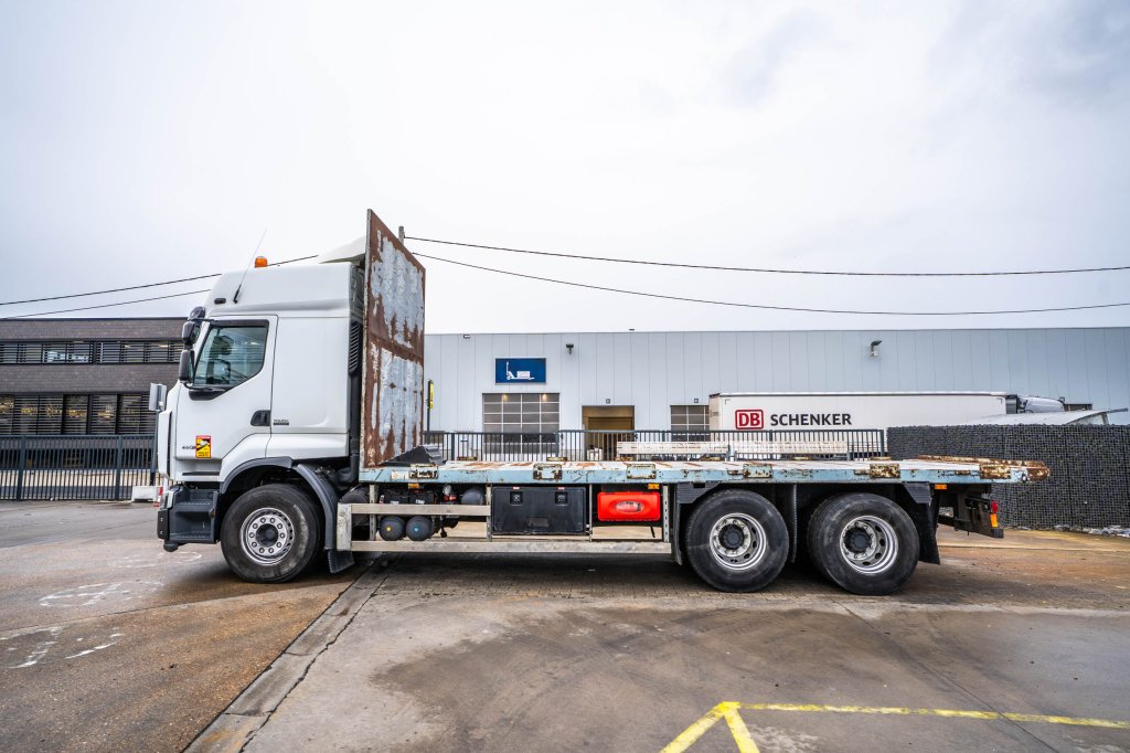 RENAULT LANDER 460 DXI -6X2+10 pneus/tires+INTARDER 2011 E63452 Renault LANDER 460 DXI -6X2+10 pneus/tires+INTARDER 2011 1...