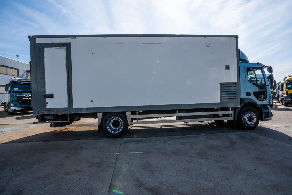 VOLVO FL 240 (18t) + DHOLLANDIA 1.5T 2006 E64313 FL 240 (18t) + DHOLLANDIA 1.5T 2006 1 image 7