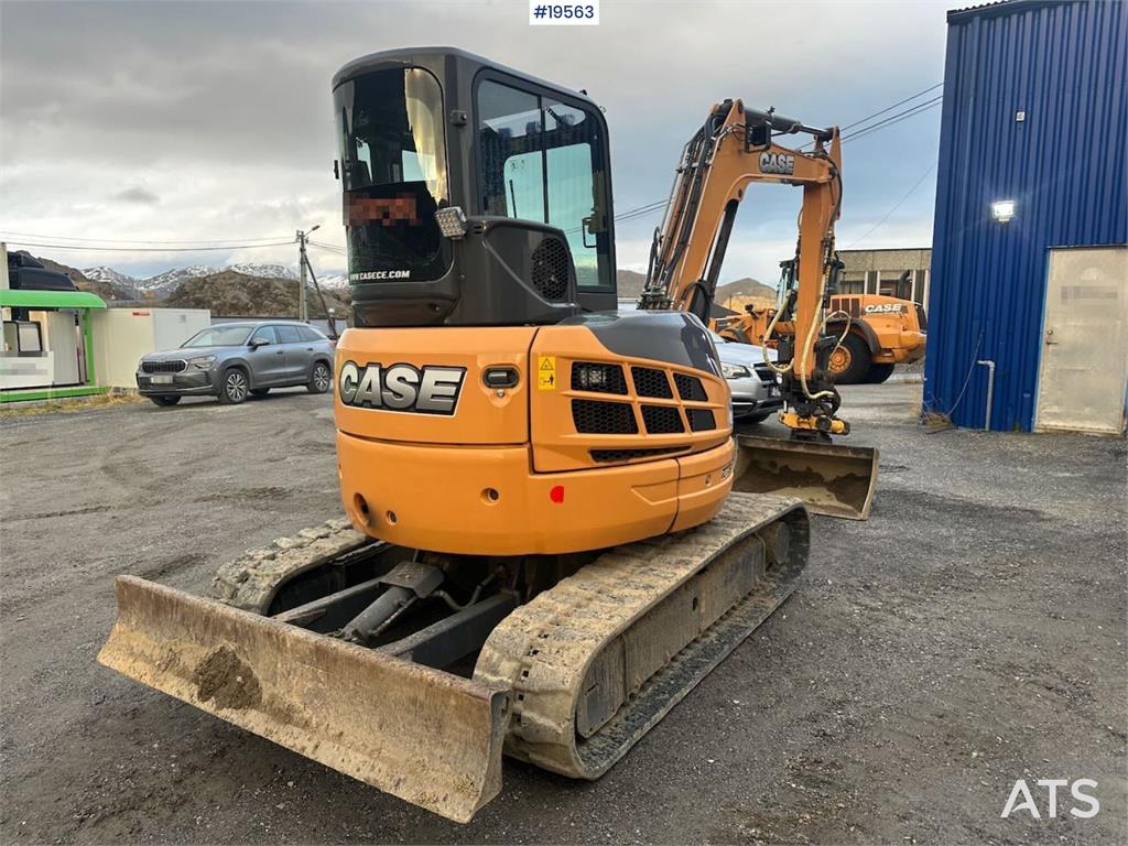 CASE CX50B excavator w/rototilt, hammer, grapple and 3 2014 19563 CX50B excavator w/rototilt, hammer, grapple and 3 2014 1...