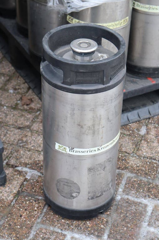 Lot of Beer Kegs Kronenbourg 100 pieces New Kronenburg 0 image 8