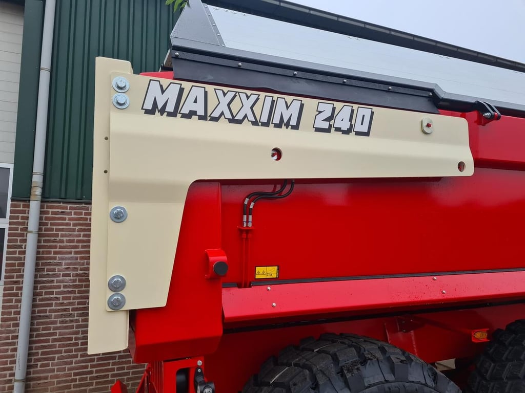 Heavy machinery product image - Image 15 of 15