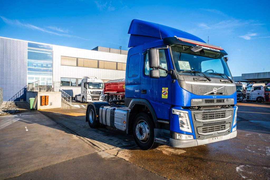 VOLVO FM 380 - 249.239 KM 2019 E65027 FM 380 - 249.239 KM 2019 1 image 2