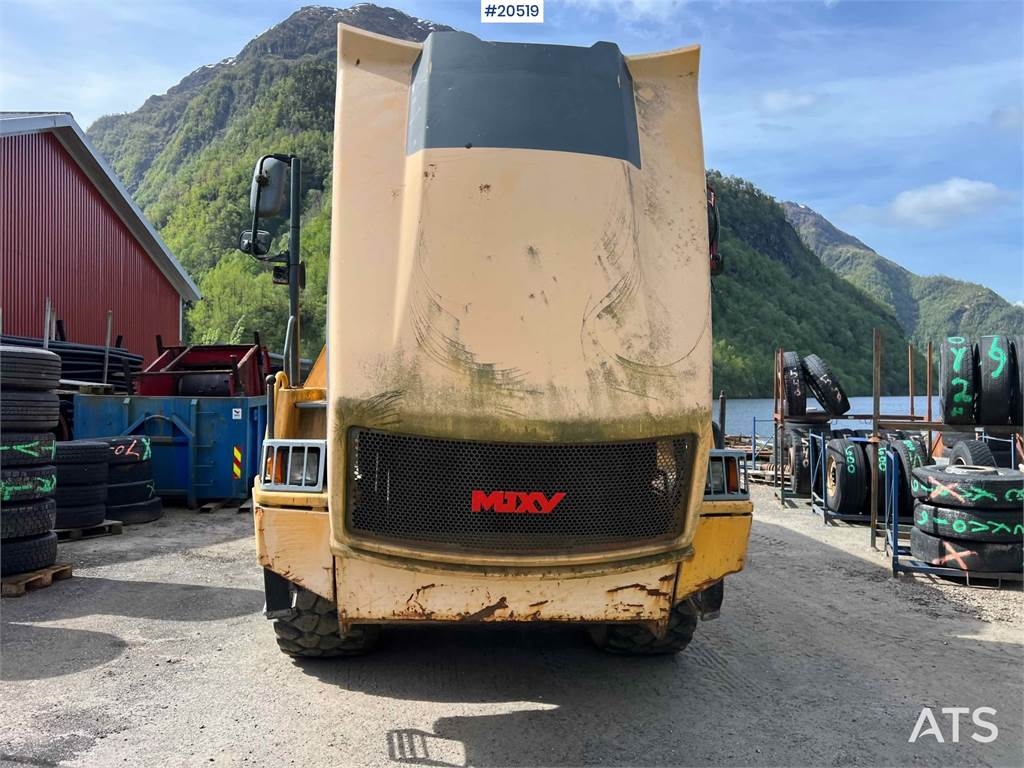 Moxy MT26 w/ white plates. WATCH VIDEO 2006 20519 MT26 w/ white plates. WATCH VIDEO 2006 1 image 4