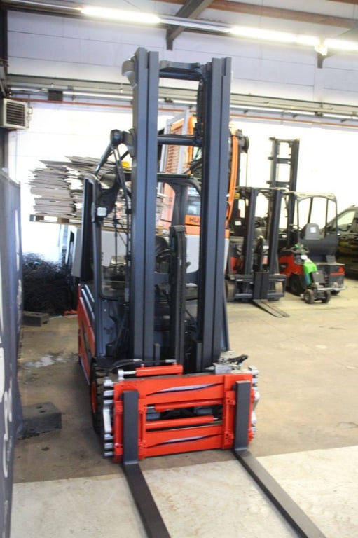 Forklift Linde E25 Electric 2500kg 6.43m 2019 2019 E25 2019 1 Forklift image 6