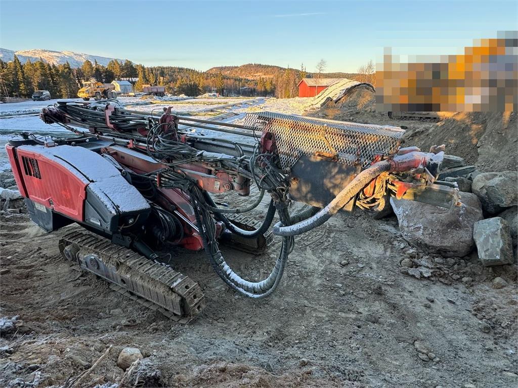 Sandvik Dino DC400RI drilling rig. Overhauled engine and h 2014 21943 Dino DC400RI drilling rig. Overhauled engine and h 2...