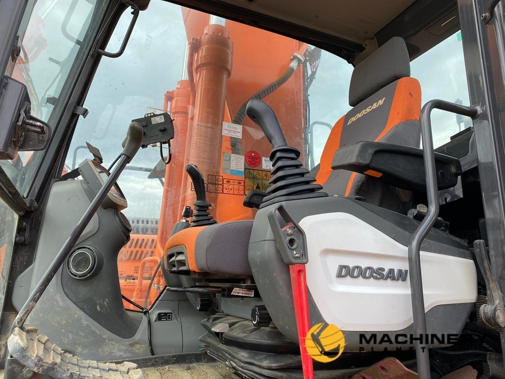 Heavy machinery product image - Image 5 of 11