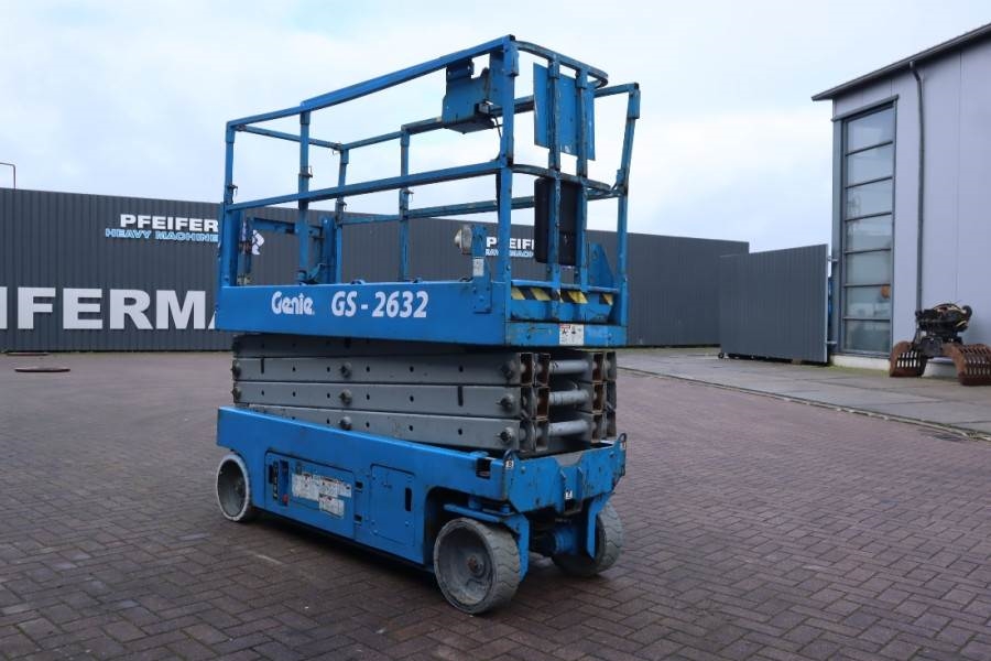 Genie GS2632 Electric, Working Height 10m, 227kg Capacit 2006 GENIE - GS2632 - 62759 GS2632 Electric, Working Height 10m, ...
