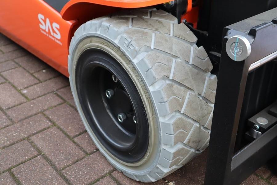 Heavy machinery product image - Image 5 of 24