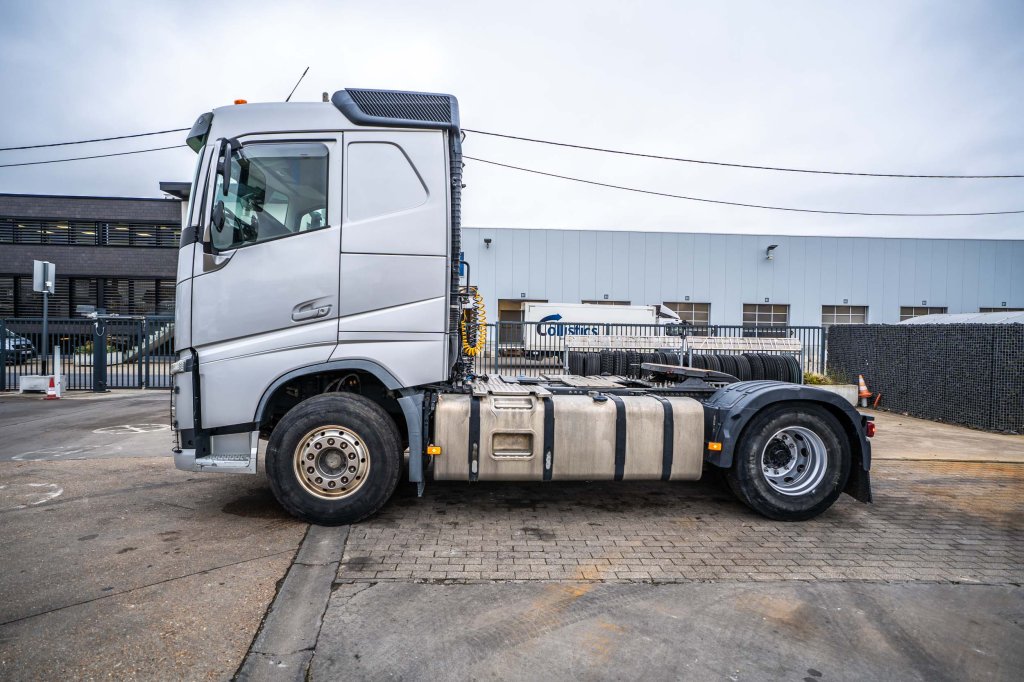 VOLVO FH 460 +KIPHYDR. 2017 E64996 FH 460 +KIPHYDR. 2017 1 image 2