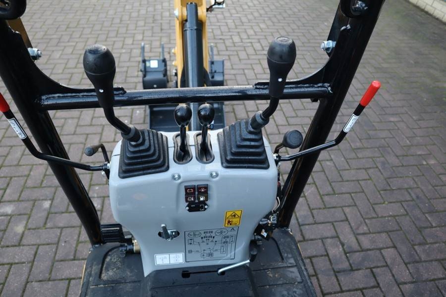CAT 300.9D Valid inspection, *Guarantee! Hydr Quickcou 2021 CATERPILLAR - 300.9D - 60810 300.9D Valid inspection, *Guarant...