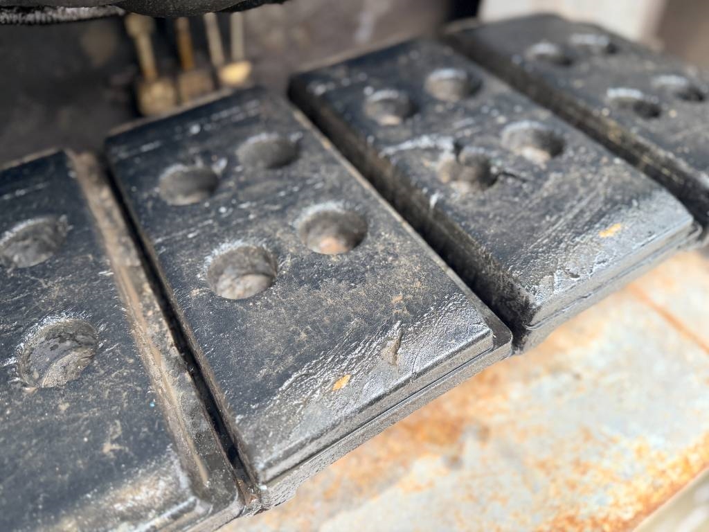 Heavy machinery product image - Image 14 of 15