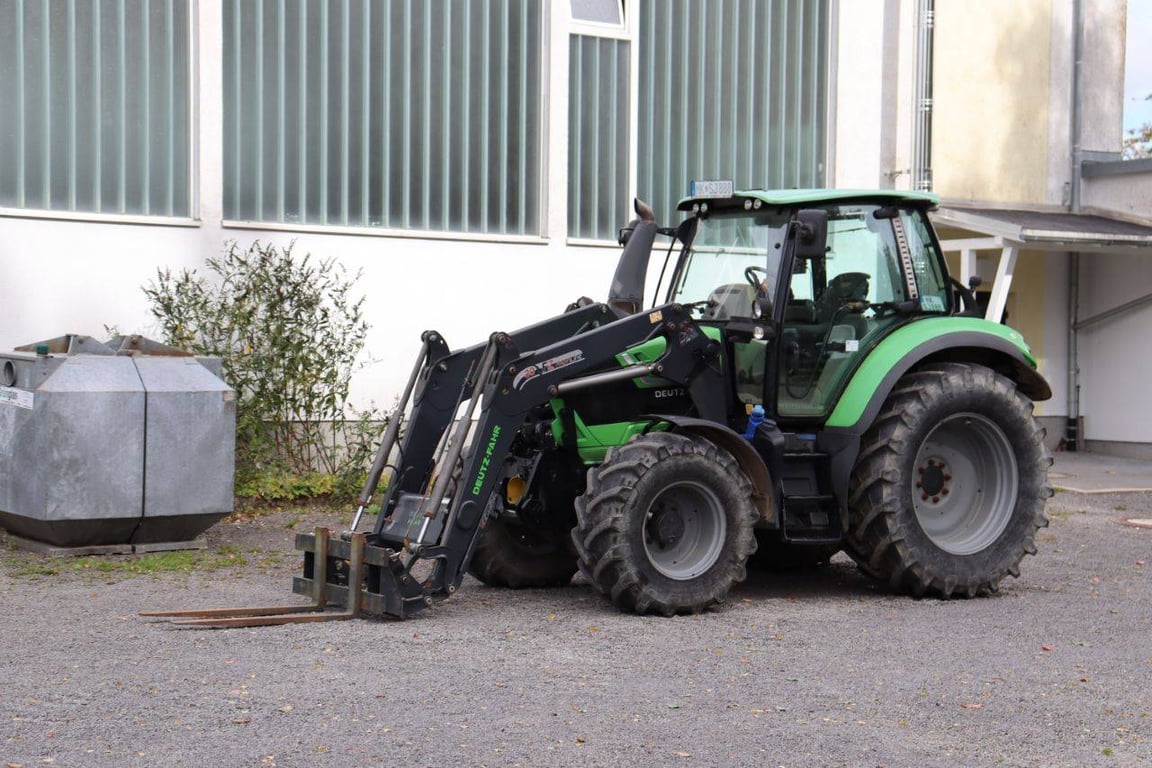 Tractor Deutz Fahr Agrotron 6130.4 Diesel 94kW 2016 2016 Fahr Agrotron 6130.4 2016 1 Tractor Units image 9