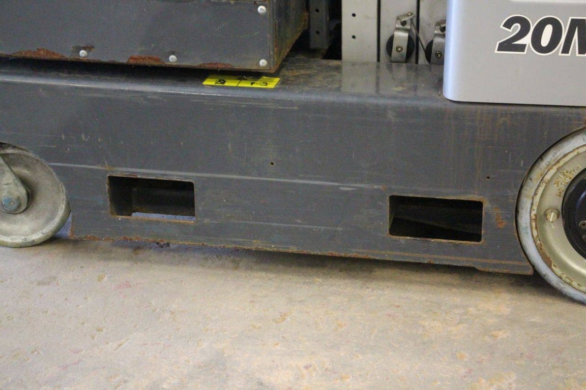 JLG 20MVL 7.98m Electric Mast Lift 2020 2020 20MVL 2020 1 image 11