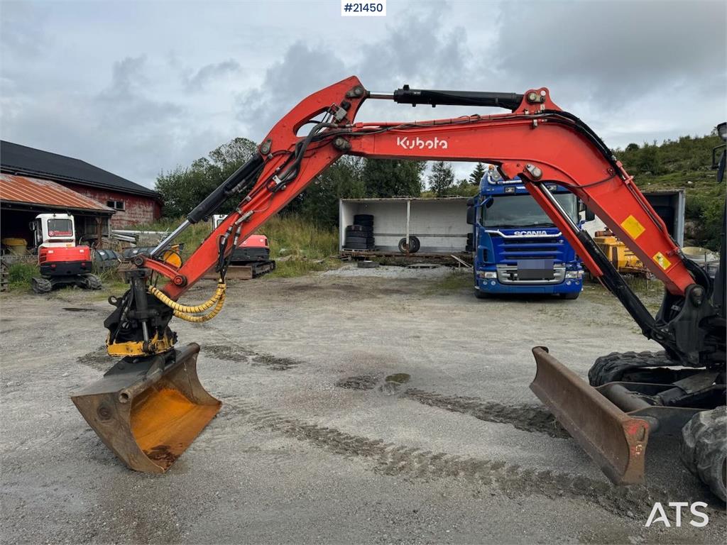 Kubota KX057-4 Tracked excavator w/ sanding bucket and ro 2013 21450 KX057-4 Tracked excavator w/ sanding bucket and ro 20...
