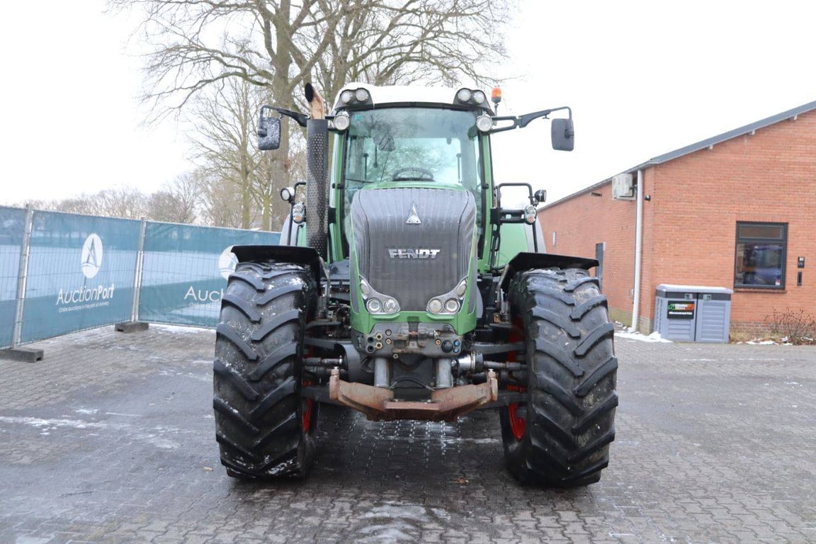 Tractor Fendt 930 Vario Diesel 2010 2010 Fendt 930 Vario 2010 1 image 8