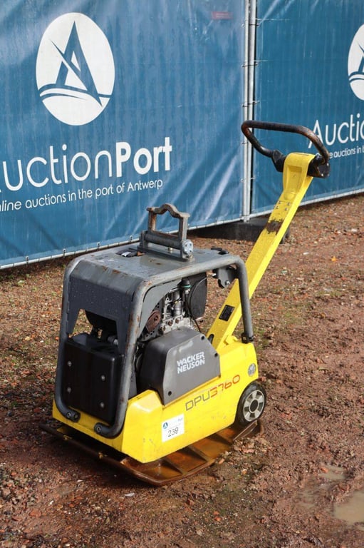 Vibrating plate Wacker Neuson DPU3760 Diesel 4.2kW 2016 2016 Neuson DPU3760 2016 1 image 8