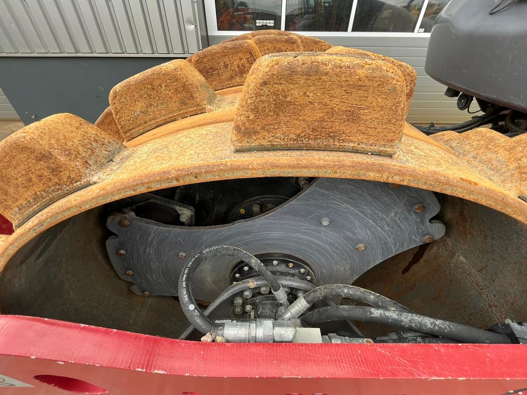 Heavy machinery product image - Image 9 of 15